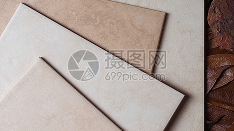 通体大理石瓷砖与岩板电视背景墙：如何选择更适合您的风格**